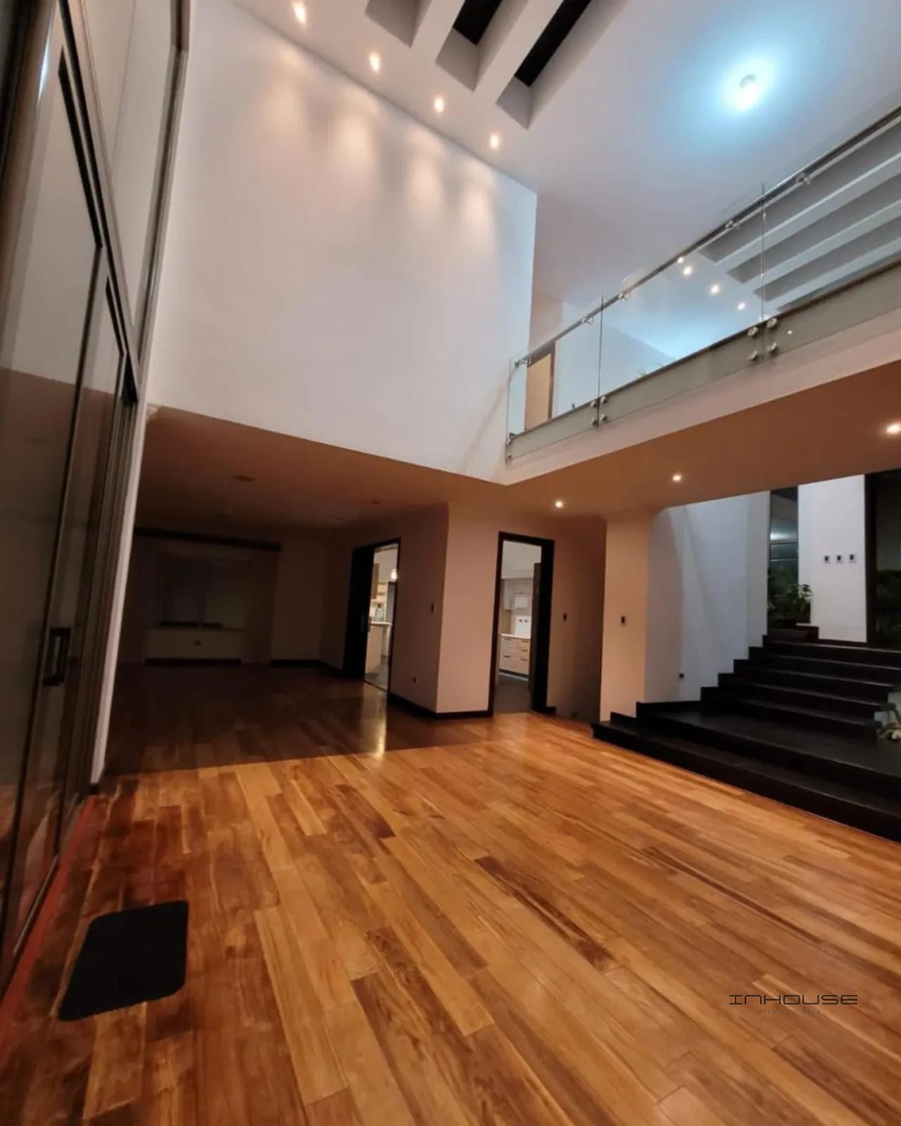 CASA EN VENTA EN ZONA 16 MODERNA, CUMBRES — Casa en Venta en Zona 16, Guatemala, Ciudad — foto 10 de 12
