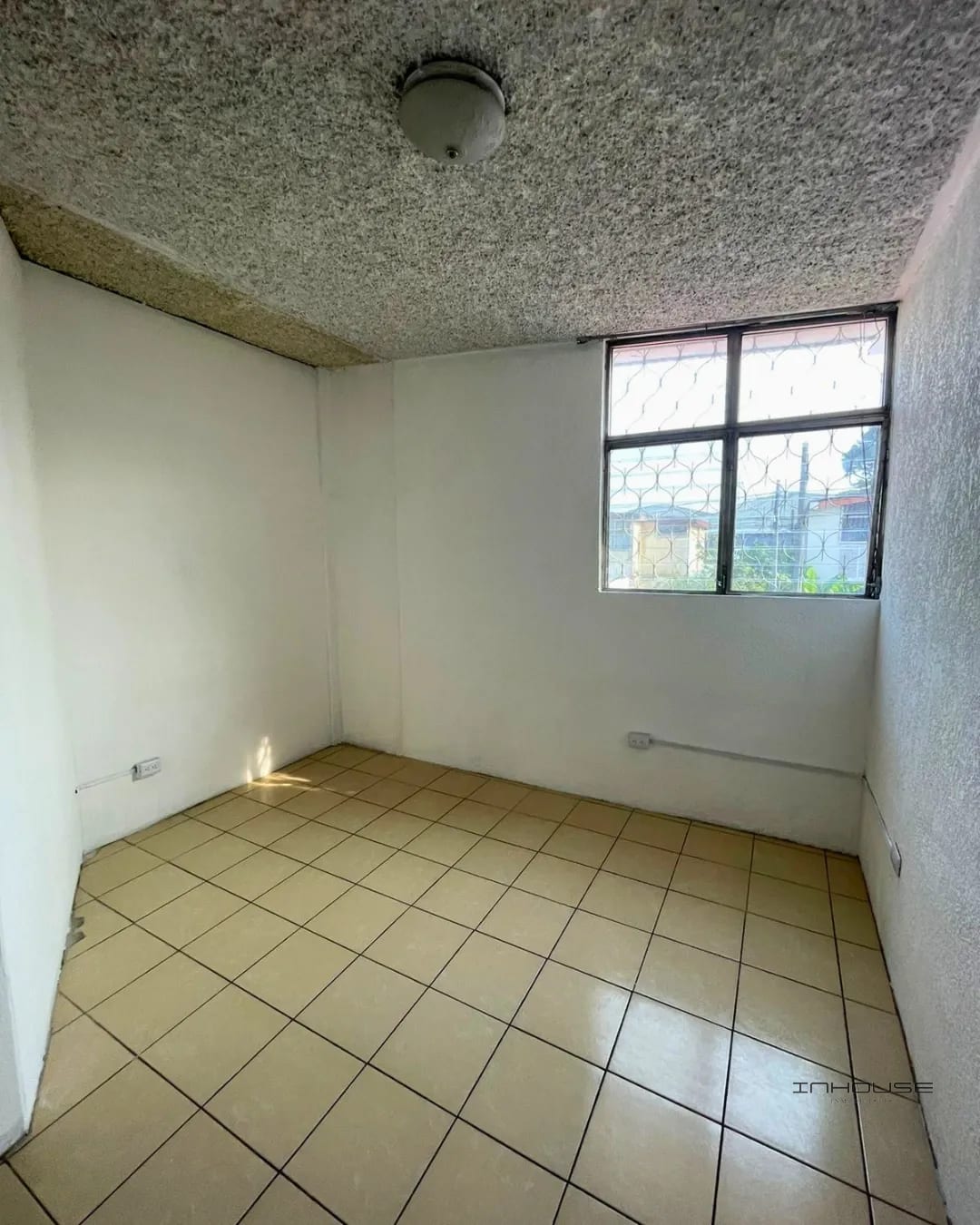 CASA EN RENTA EN ZONA 12 IDEAL PARA OFICINAS — Casa en Venta en Avenida Petapa, Zona 12, Guatemala, Ciudad — foto 7 de 10