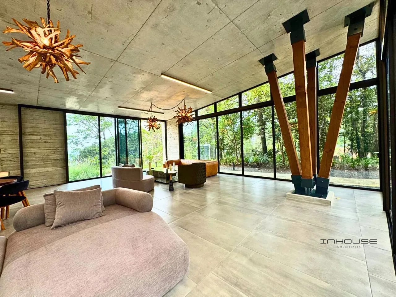 TERRENO EN VENTA SANTA ROSALIA ZONA 16 LEGAD0 DEL BOSQUE — Terreno en Venta en Zona 16, Guatemala, Ciudad — foto 1 de 10