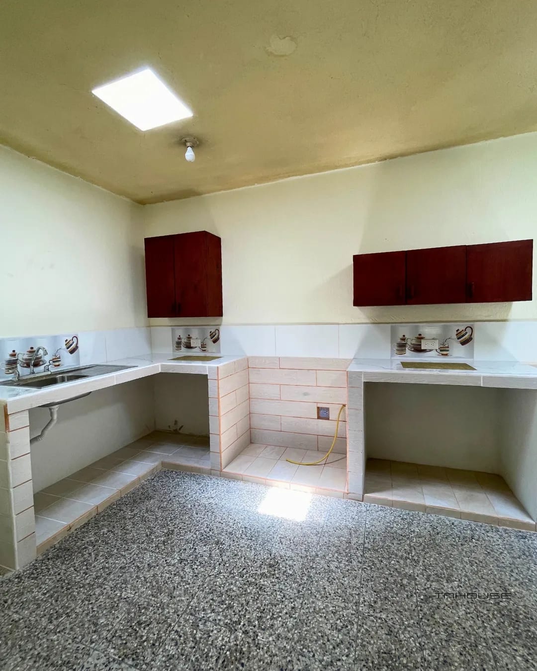 CASA EN VENTA EN VILLA NUEVA DENTRO DE AGARITA -UN NIVEL- — Casa en Venta en Villa Nueva, Guatemala, Ciudad — foto 3 de 11
