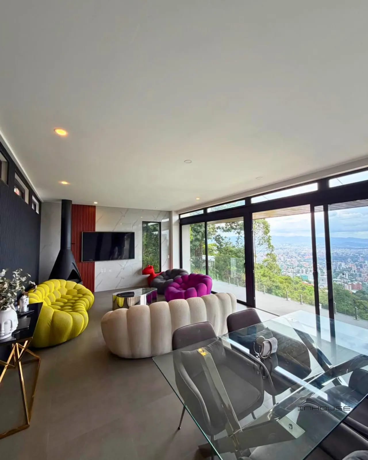 CASA EN VENTA EN CAES KM 9.5 MONTEBELLO — Casa en Venta en Montebello II, Carretera a El Salvador, Guatemala, Ciudad — foto 3 de 10