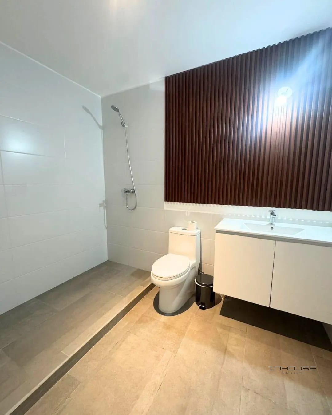 Casa en Venta en Zona 13 para Estrenar — Casa en Venta en Zona 13, Guatemala, Ciudad — foto 3 de 10