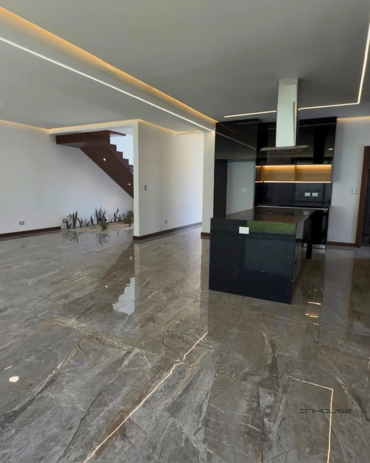 Casa en Venta en CAES KM 27.5 para Estrenar — Casa en Venta en Villa Canales, Guatemala, Ciudad — foto 2 de 10