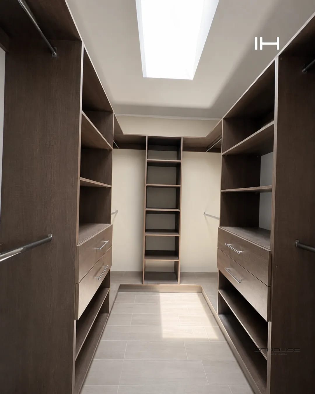 Casa en Venta en Zona 16 para Estrenar — Casa en Venta en Hacienda Real, Zona 16, Guatemala, Ciudad — foto 3 de 7