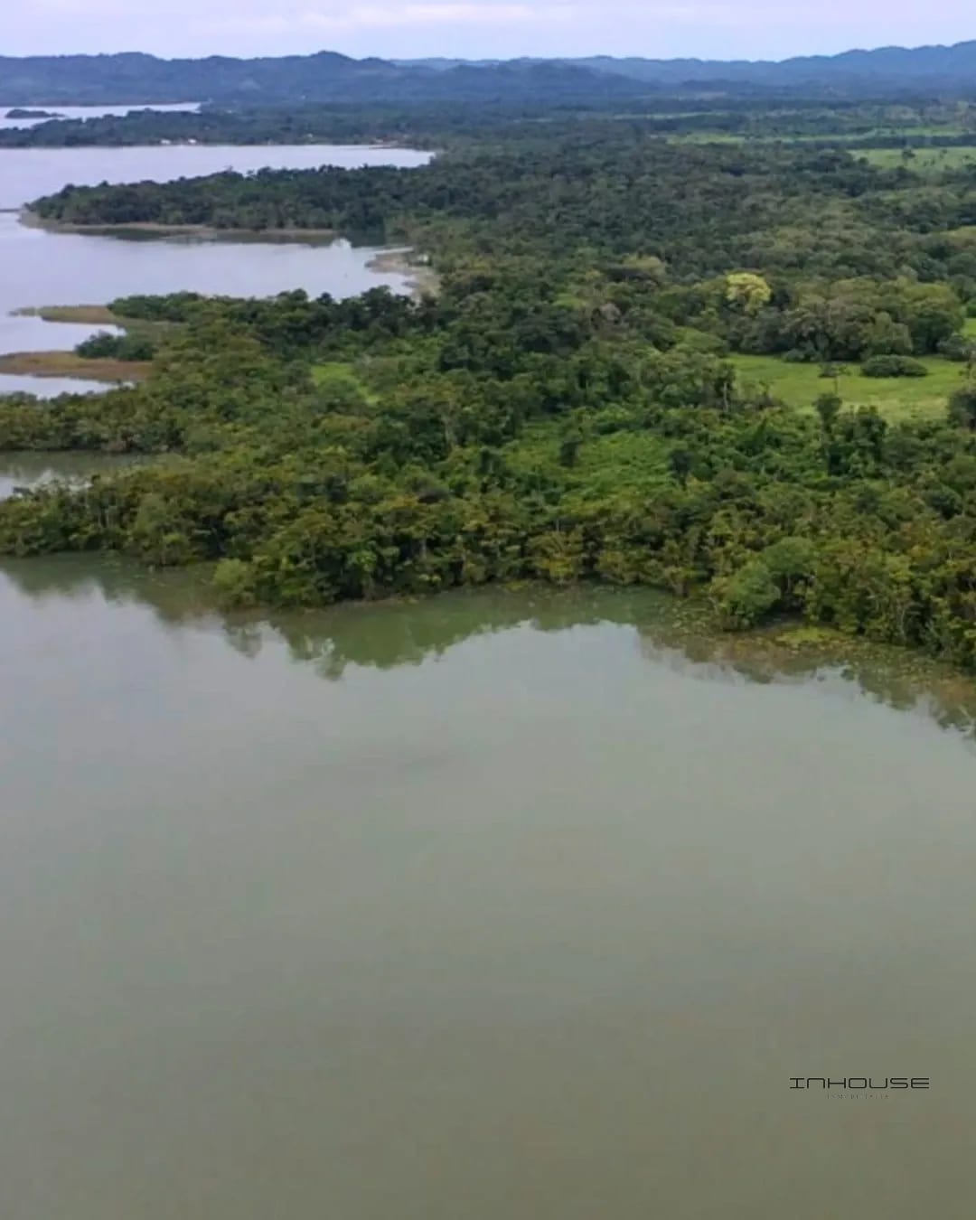 Terreno en Venta Izabal Frente al Golfete de Río Dulce — Terreno en Venta en Río dulce, Izabal — foto 1 de 9