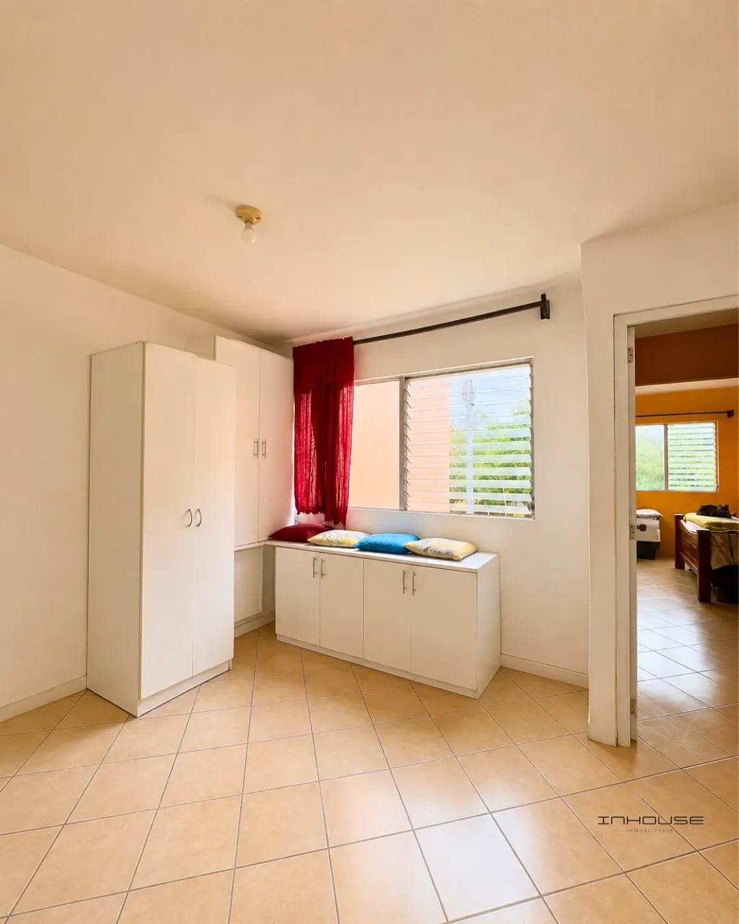 Casa en Venta en Zona 11 de Mixco Dentro de Garita — Casa en Venta en Zona 11 Mixco, Guatemala, Ciudad — foto 6 de 10