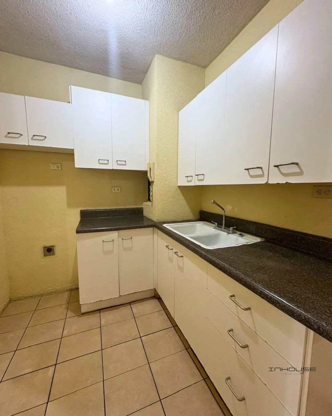 Apartamento en Renta en Zona 16 Santa Amelia — Apartamento en Alquiler en Santa Amelia, Zona 16, Guatemala, Ciudad — foto 2 de 10