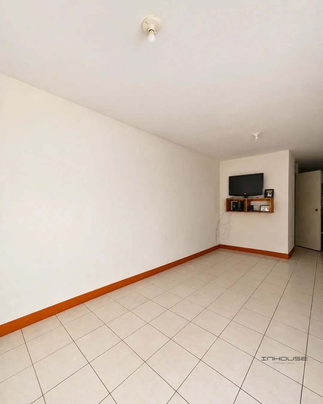 Casa en Venta en Villa Canales Dentro de Garita — Casa en Venta en Villa Canales, Guatemala, Ciudad — foto 2 de 9