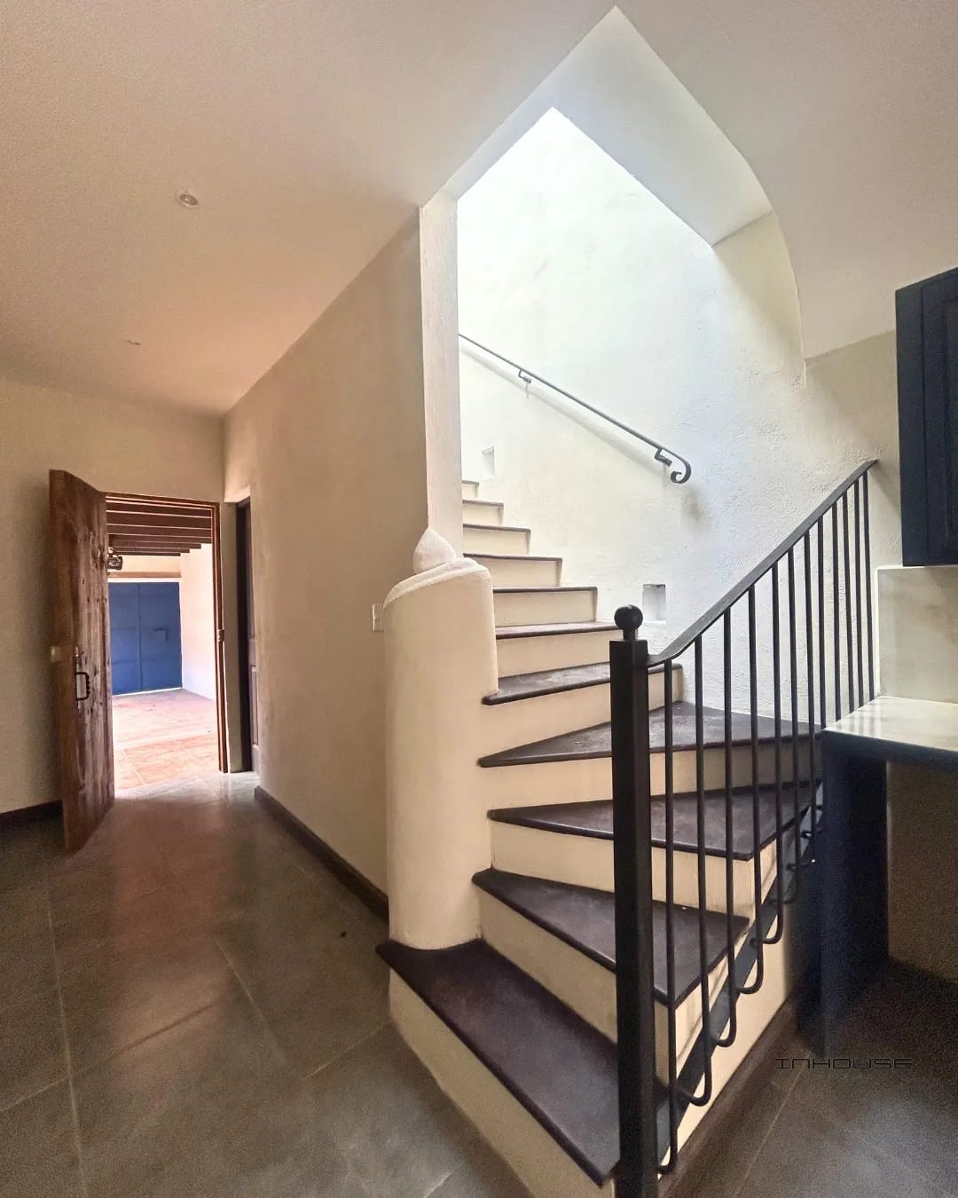 Casa en Venta en Antigua, Fuera de Garita — Casa en Venta en Antigua, Sacatepéquez — foto 2 de 11