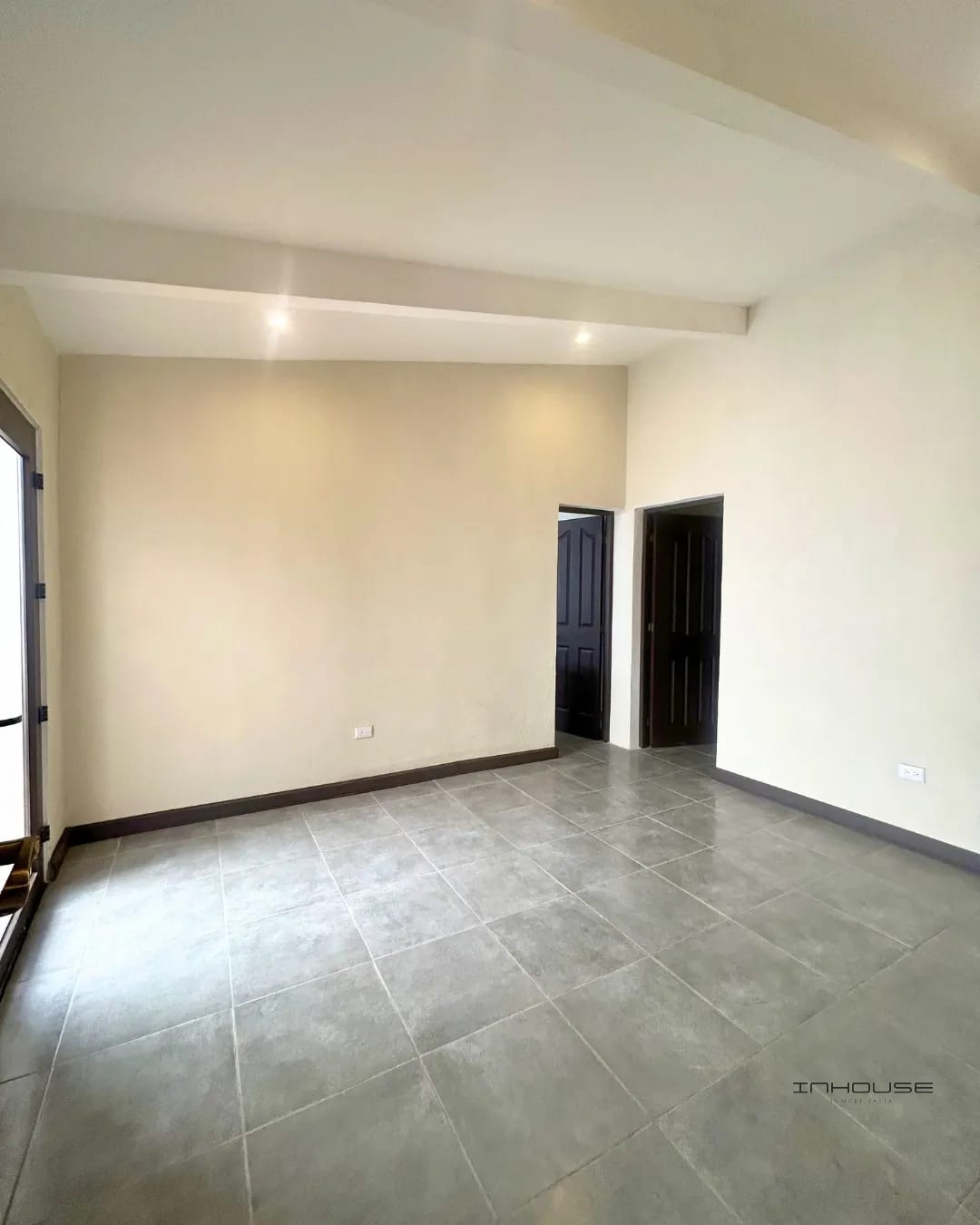 Casa en Venta en Antigua, Fuera de Garita — Casa en Venta en Antigua, Sacatepéquez — foto 5 de 11