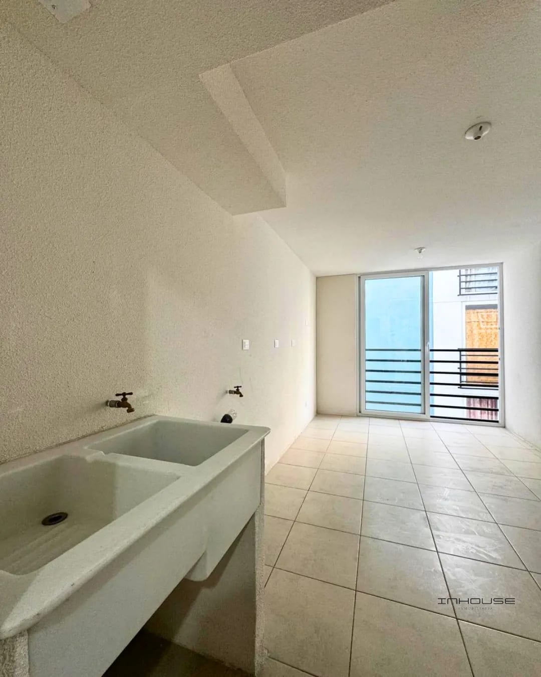 Apartamento en Venta Zona 6, Vías la Parroquia para Inversionistas — Apartamento en Venta en Zona 6, Guatemala, Ciudad — foto 1 de 9
