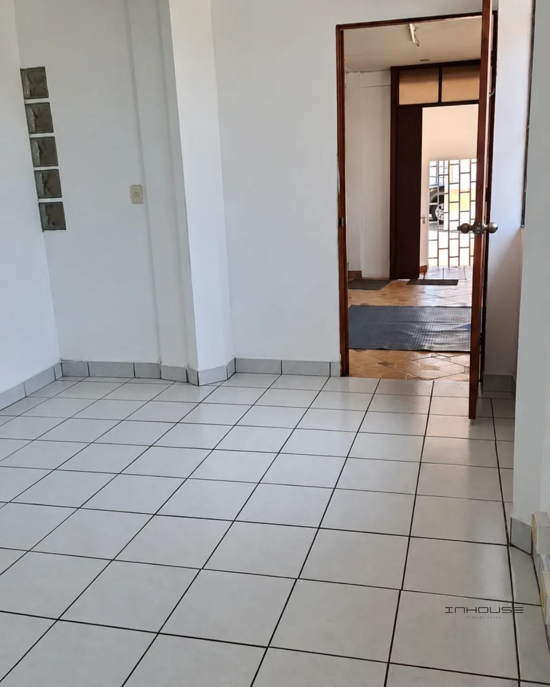Clínica en Renta San Cristóbal — Clínica en Alquiler en Zona 8 Mixco, Guatemala, Ciudad — foto 2 de 7