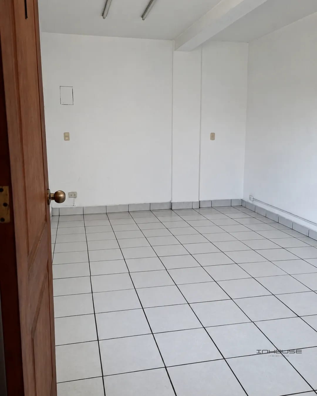 Clínica en Renta San Cristóbal — Clínica en Alquiler en Zona 8 Mixco, Guatemala, Ciudad — foto 3 de 7
