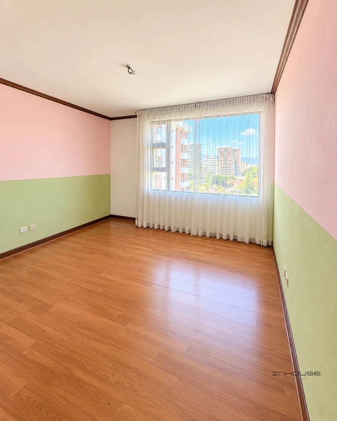 Apartamento en Venta Zona 10 en Nivel Alto — Apartamento en Venta en Torre Castelar, Zona 10, Guatemala, Ciudad — foto 3 de 10