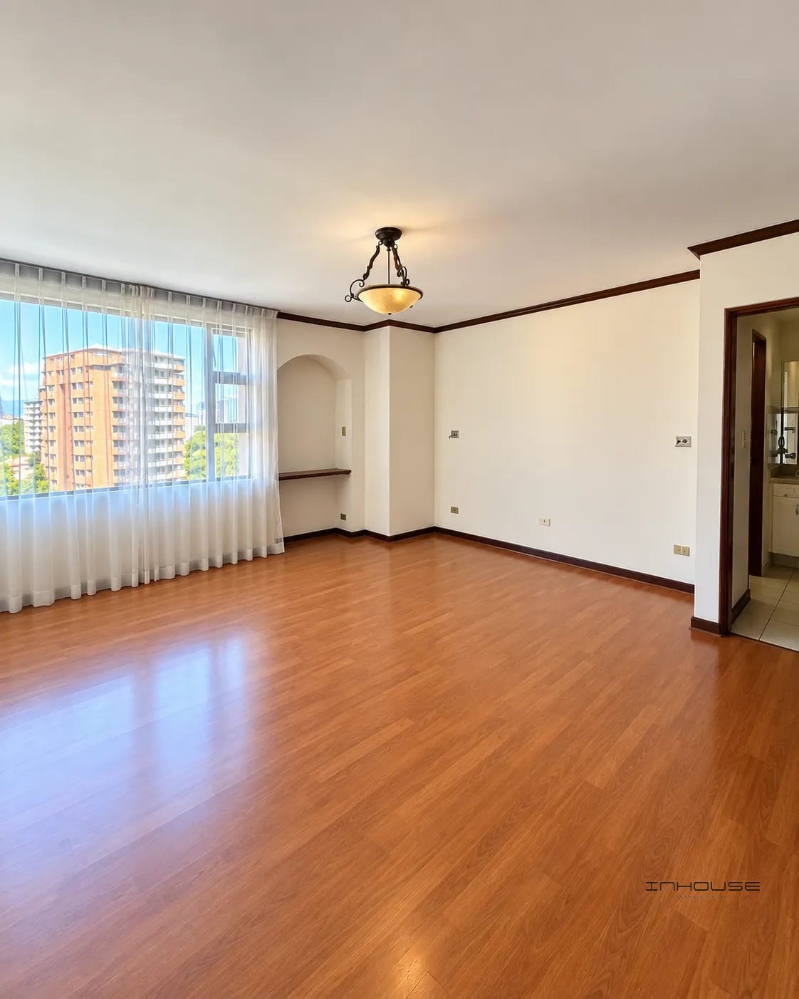 Apartamento en Venta Zona 10 en Nivel Alto — Apartamento en Venta en Torre Castelar, Zona 10, Guatemala, Ciudad — foto 4 de 10