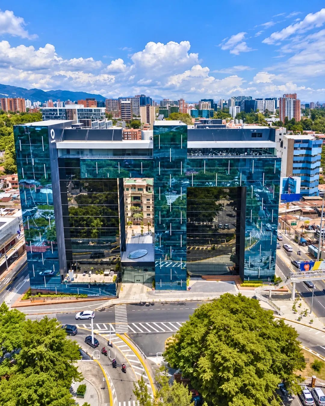 Clínica en Renta Zona 10, Renovati — Clínica en Alquiler en Renovati, Zona 10, Guatemala, Ciudad — foto 1 de 10