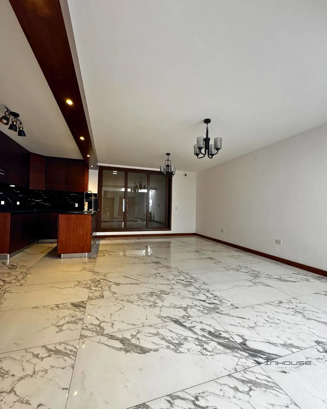 Casa en Venta en San Lucas, Paseo Santiago — Casa en Venta en San Lucas Sacatepéquez, Sacatepéquez — foto 5 de 11