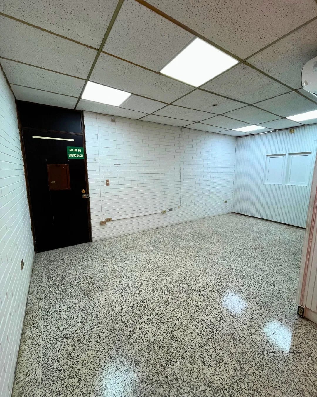 Oficina en Renta Zona 9 Edificio Tivoli — Oficina en Alquiler en Tívoli Plaza, Zona 9, Guatemala, Ciudad — foto 4 de 8