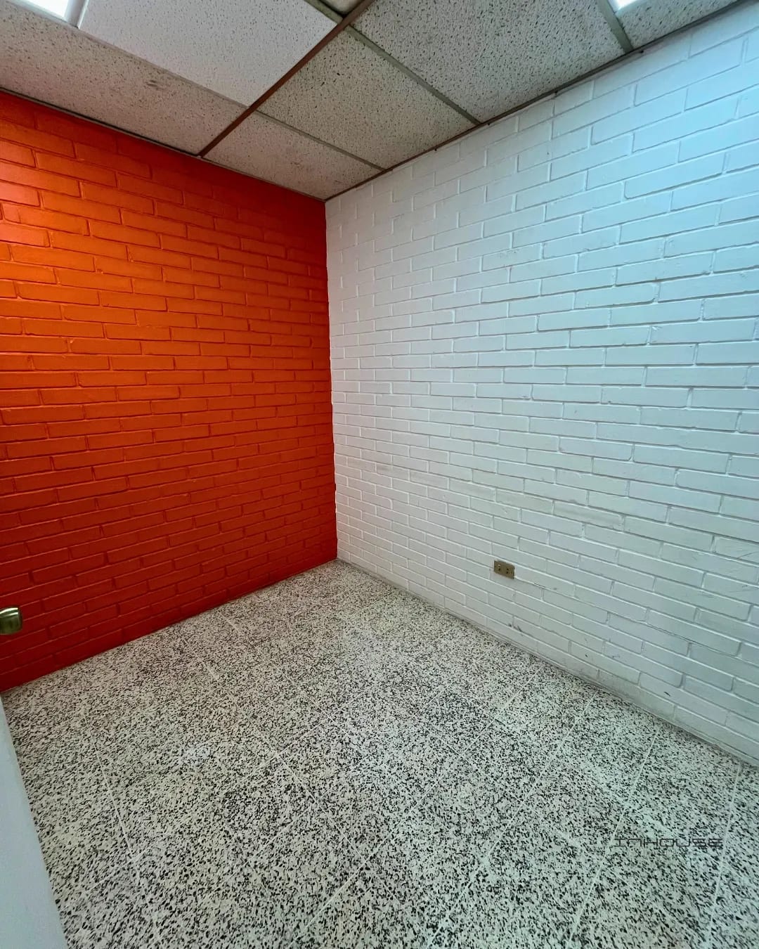 Oficina en Renta Zona 9 Edificio Tivoli — Oficina en Alquiler en Tívoli Plaza, Zona 9, Guatemala, Ciudad — foto 8 de 8