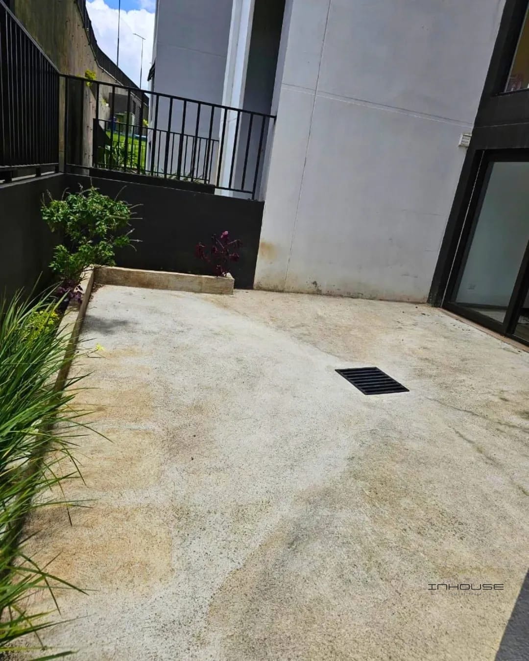 Apartamento en Renta Zona 16 Primer Nivel con Patio con Jardinera — Apartamento en Alquiler en Zona 16, Guatemala, Ciudad — foto 8 de 10