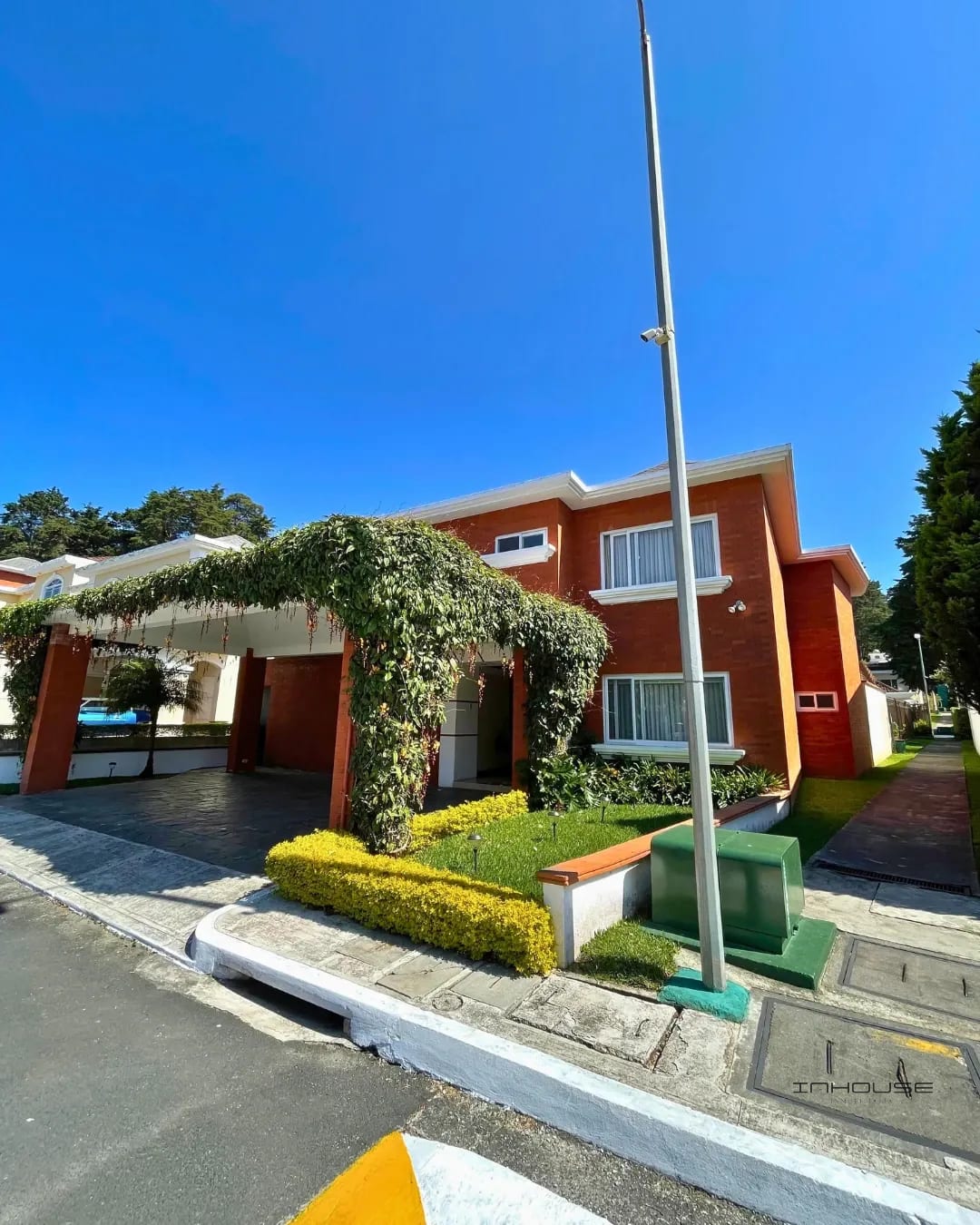 Casa en Venta KM 18 CAES Entre Bosques — Casa en Venta en km 16-20, Carretera a El Salvador, Guatemala, Ciudad — foto 2 de 12