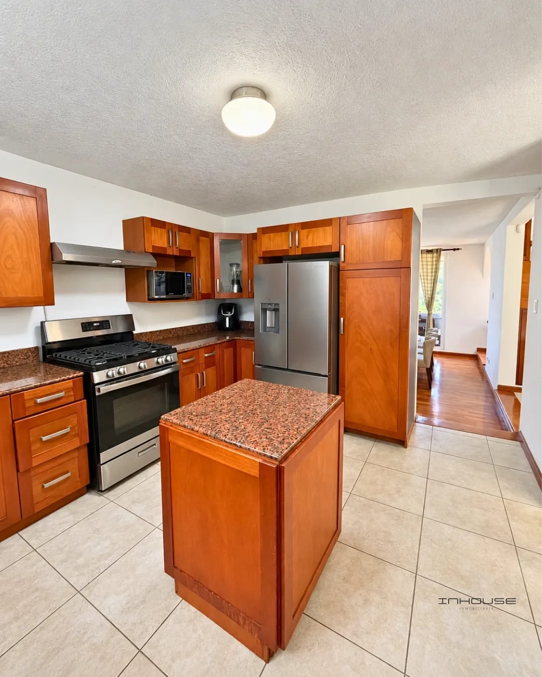 Casa en Venta CAES KM 16.5 con Amplio Jardín — Casa en Venta en Terravista, Carretera a El Salvador, Guatemala, Ciudad — foto 6 de 12