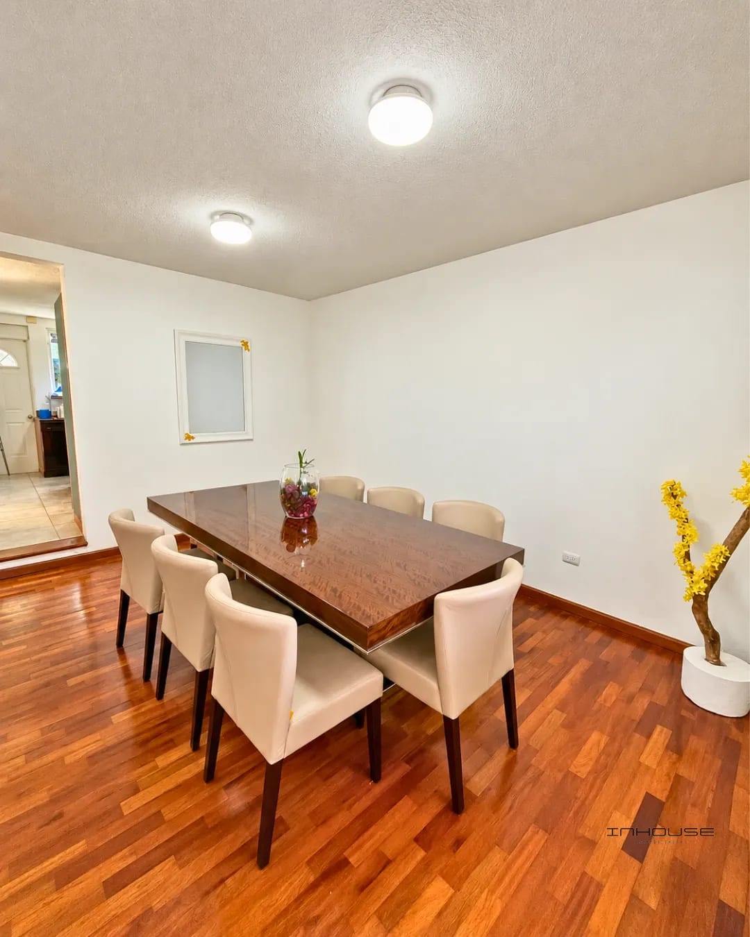 Casa en Venta CAES KM 16.5 con Amplio Jardín — Casa en Venta en Terravista, Carretera a El Salvador, Guatemala, Ciudad — foto 2 de 12