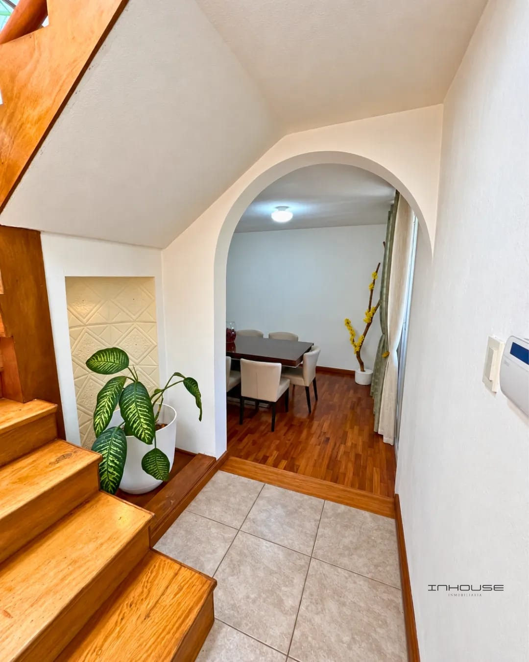 Casa en Venta CAES KM 16.5 con Amplio Jardín — Casa en Venta en Terravista, Carretera a El Salvador, Guatemala, Ciudad — foto 3 de 12