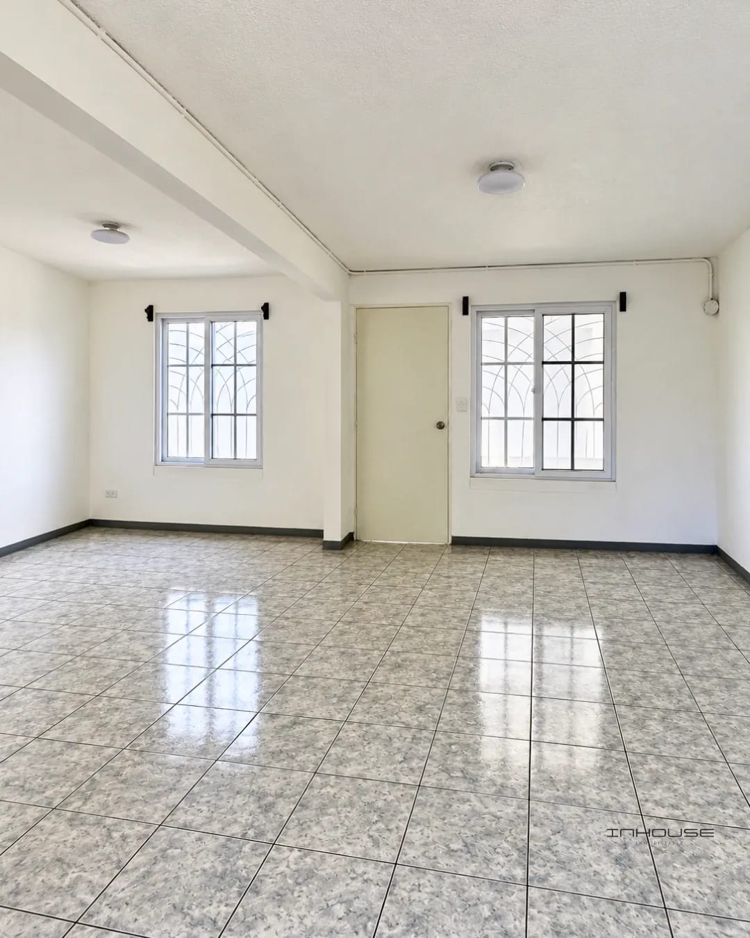 Casa en Venta en Villa Nueva Alamedas de Santa Clara — Casa en Venta en alamedas de santa clara, Villa Nueva, Guatemala, Ciudad — foto 2 de 10
