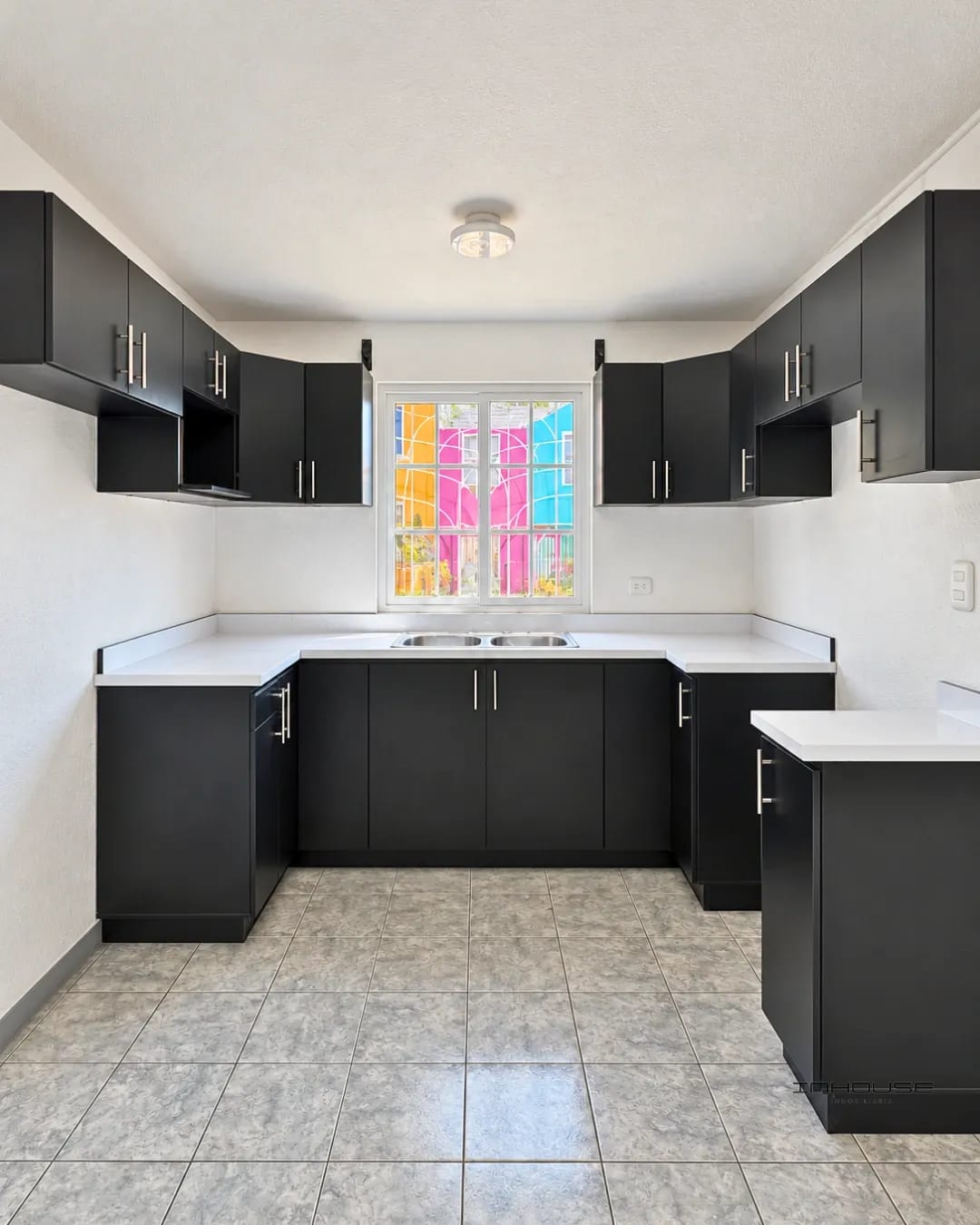 Casa en Venta en Villa Nueva Alamedas de Santa Clara — Casa en Venta en alamedas de santa clara, Villa Nueva, Guatemala, Ciudad — foto 1 de 10