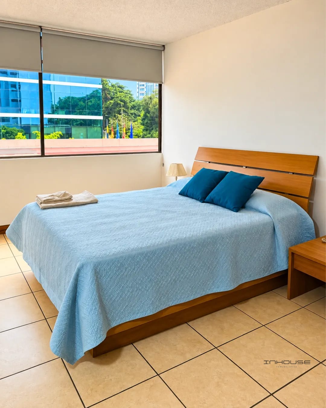 Apartamento en Renta Zona 10 Tipo Estudio con Línea Blanca — Apartamento en Alquiler en Zona 10, Guatemala, Ciudad — foto 1 de 5