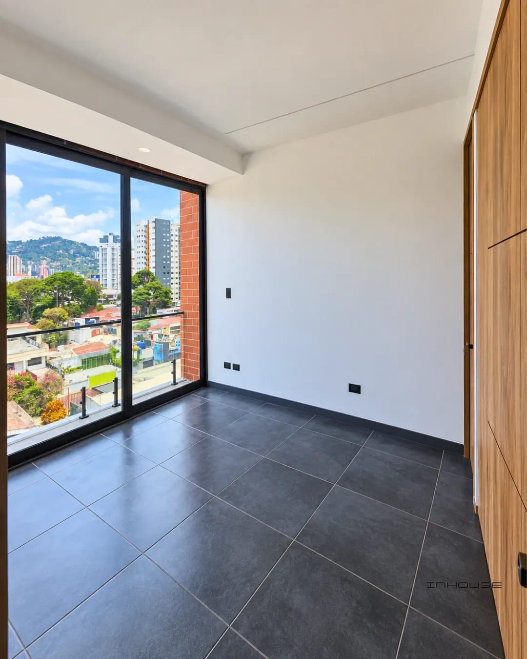 Apartamento en Renta Zona 10 con Línea Blanca — Apartamento en Alquiler en Zona 10, Guatemala, Ciudad — foto 5 de 10