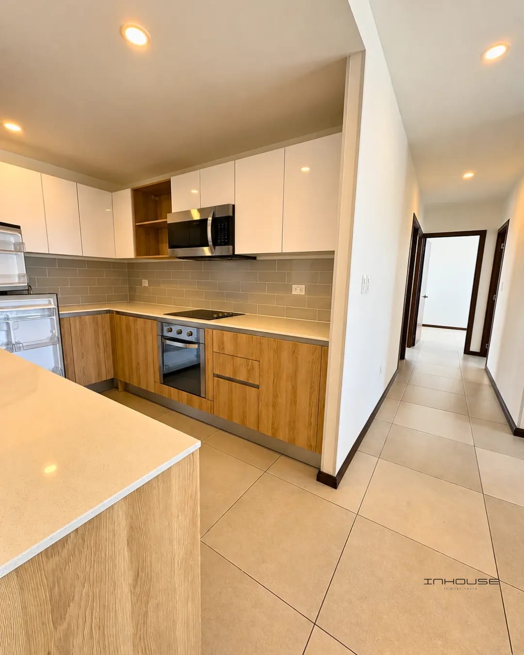 Apartamento en Venta Zona 10 Semiamueblado Nivel Alto — Apartamento en Venta en Mira, Zona 10, Guatemala, Ciudad — foto 6 de 10
