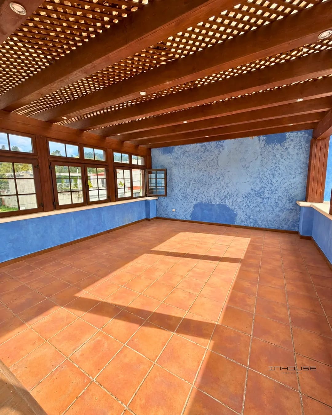 Casa en Renta Zona 16 Hacienda Real con Doble Terreno — Casa en Alquiler en Hacienda Real, Zona 16, Guatemala, Ciudad — foto 8 de 9