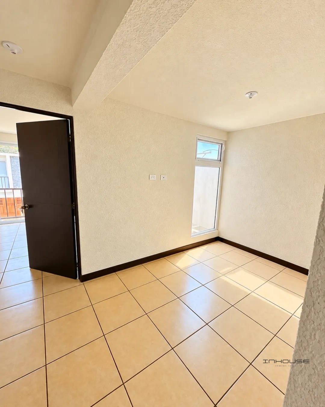 Casa en Venta en CAES Altos de Village KM 25 — Casa en Venta en Fraijanes, Carretera a El Salvador, Guatemala, Ciudad — foto 5 de 11
