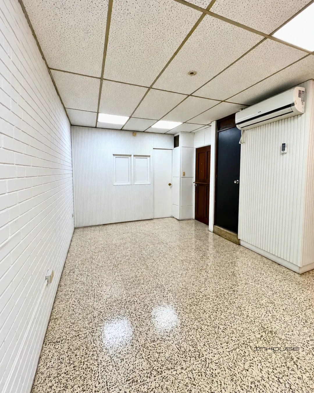 Oficina en Renta Zona 9 Edificio Tivoli — Oficina en Alquiler en Tívoli Plaza, Zona 9, Guatemala, Ciudad — foto 4 de 9