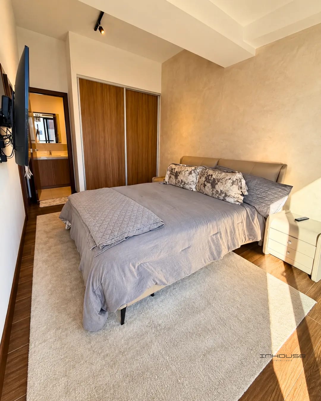 Apartamento en Venta en Zona 14 Amueblado en Nivel Alto — Apartamento en Venta en Casa Roble, Zona 14, Guatemala, Ciudad — foto 5 de 10