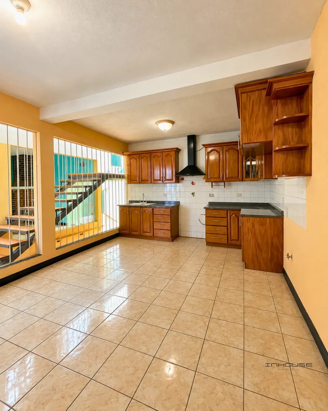 Casa en Venta en Zona 18 Dentro de Garita — Casa en Venta en Zona 18, Guatemala, Ciudad — foto 1 de 11