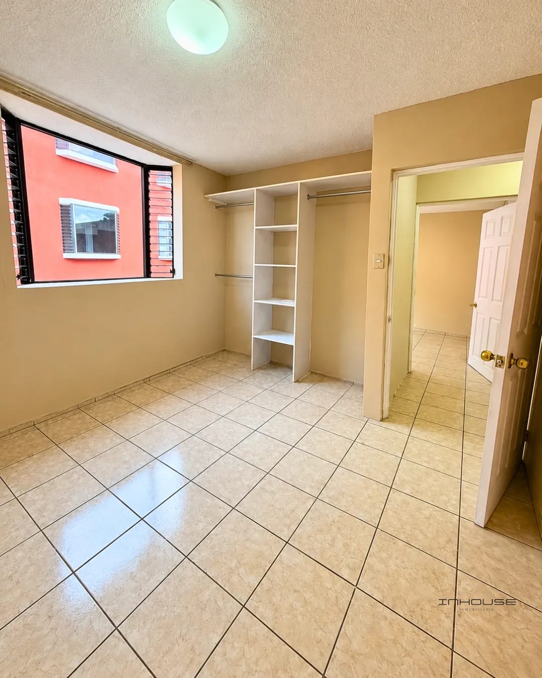 Casa en Venta Zona 16 Dentro de Garita Kanajuyú — Casa en Venta en Kanajuyú, Zona 16, Guatemala, Ciudad — foto 9 de 10