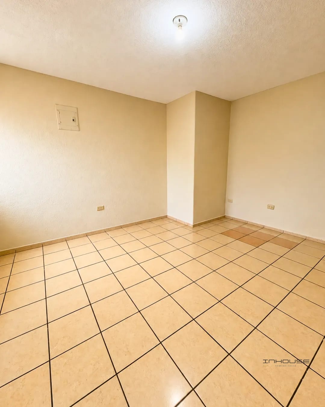 Apartamento en Renta Zona 5 Primer Nivel — Apartamento en Alquiler en Zona 5, Guatemala, Ciudad — foto 2 de 9