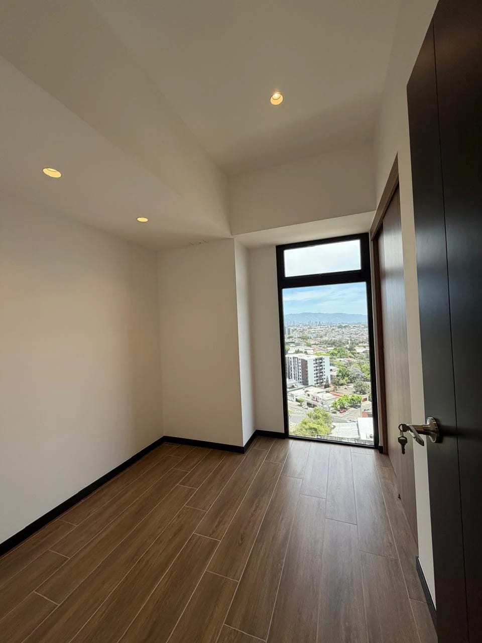 Apto. Z.11 Marabi 3 Hab. Alquiler — Apartamento en Alquiler en Mariscal, Zona 11, Guatemala, Ciudad — foto 2 de 10