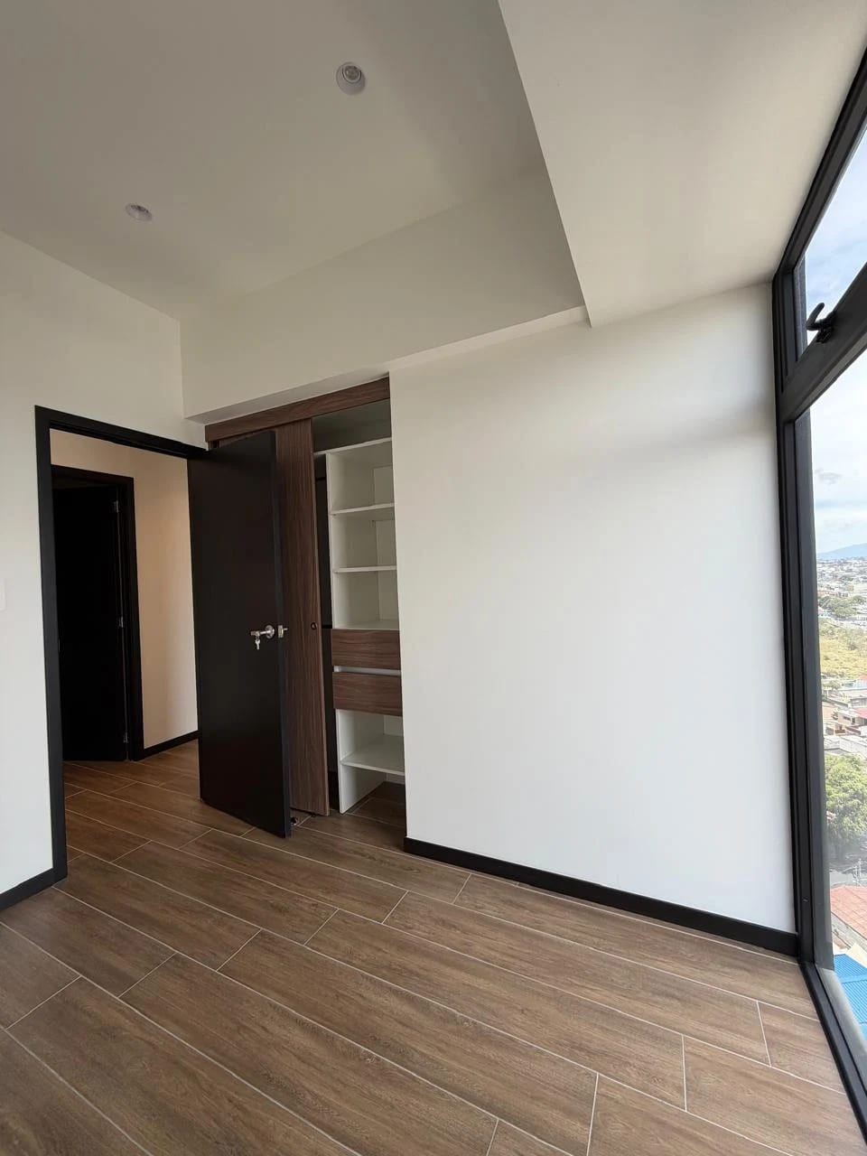 Apto. Z.11 Marabi 3 Hab. Alquiler — Apartamento en Alquiler en Mariscal, Zona 11, Guatemala, Ciudad — foto 4 de 10