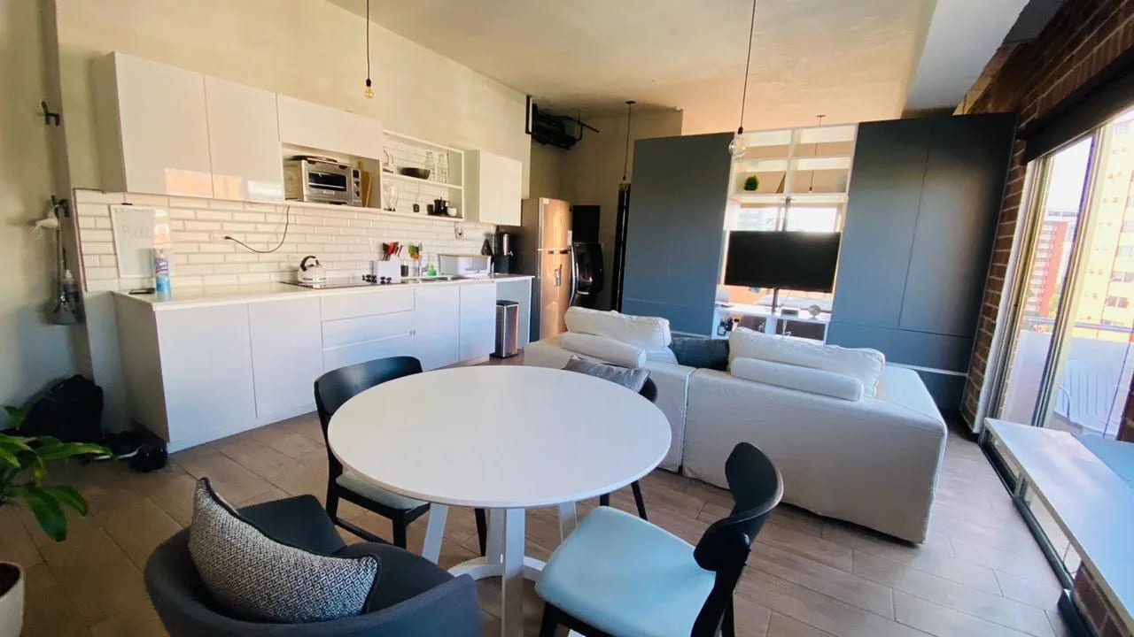 Alquiler de Bonito Apartamento Tipo Loft Zona 10 — Apartamento en Alquiler en Cassalini, Zona 10, Guatemala, Ciudad — foto 2 de 17