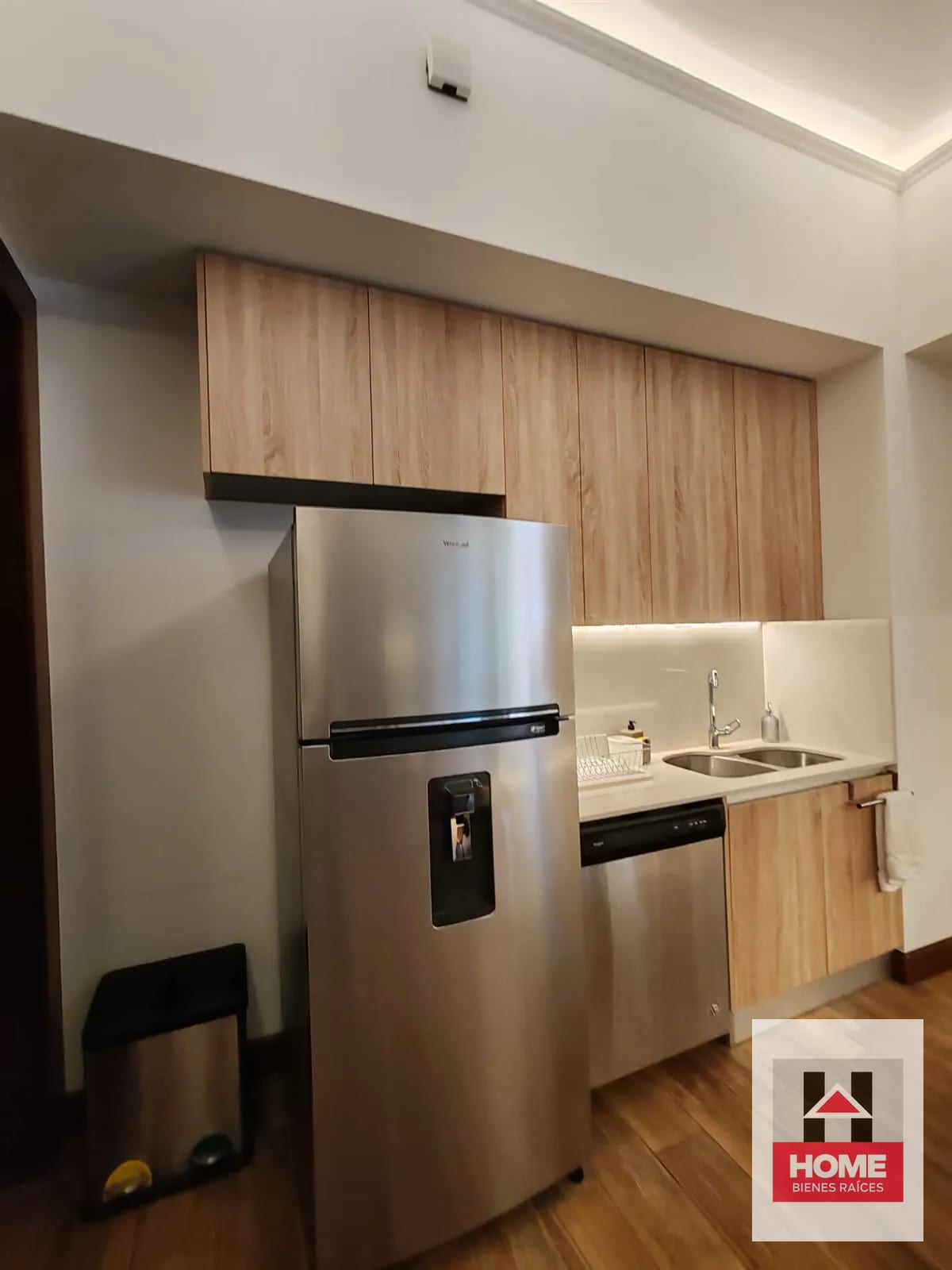 Practico Apartamento Cerca de Todo Z.10 — Apartamento en Alquiler en Salvattore, Zona 10, Guatemala, Ciudad — foto 9 de 12