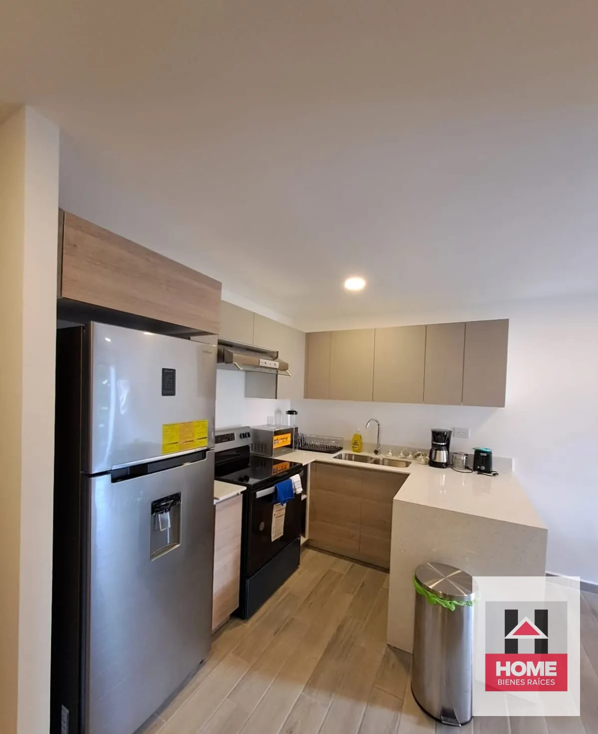 Apartamento de 1 Dor Todos los Servicios — Apartamento en Alquiler en Parque 10, Zona 10, Guatemala, Ciudad — foto 8 de 10