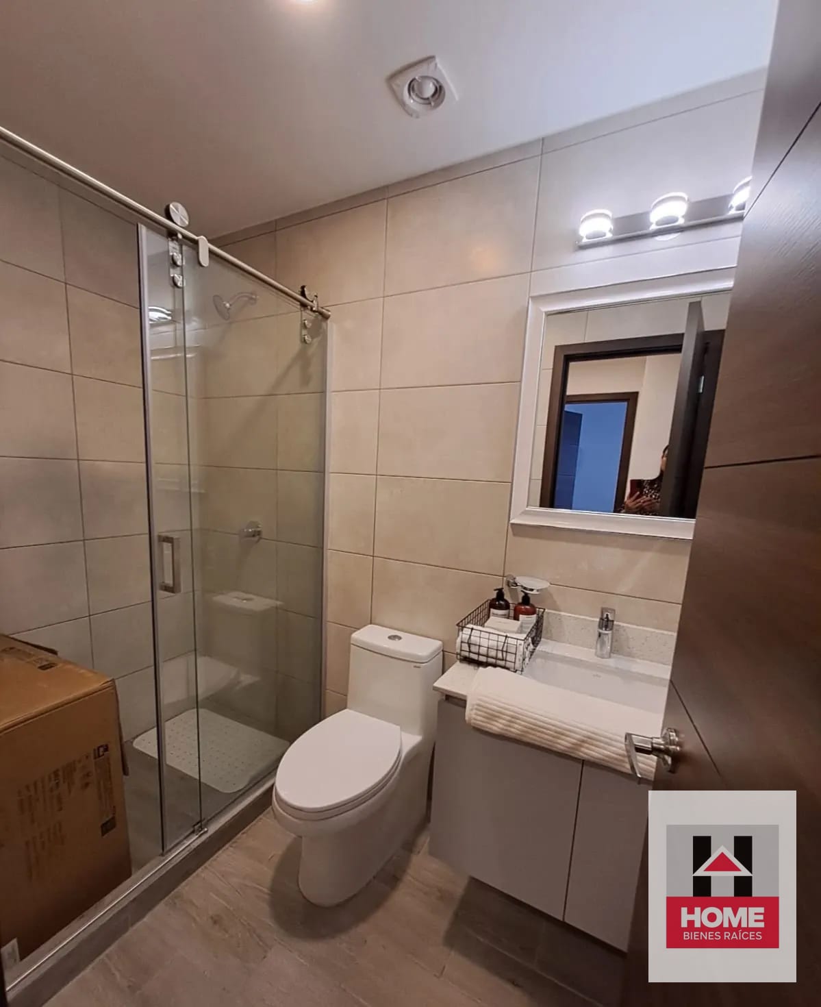 Apartamento de 1 Hab Todos los Servicios ZONA10 — Apartamento en Alquiler en Parque 10, Zona 10, Guatemala, Ciudad — foto 4 de 10