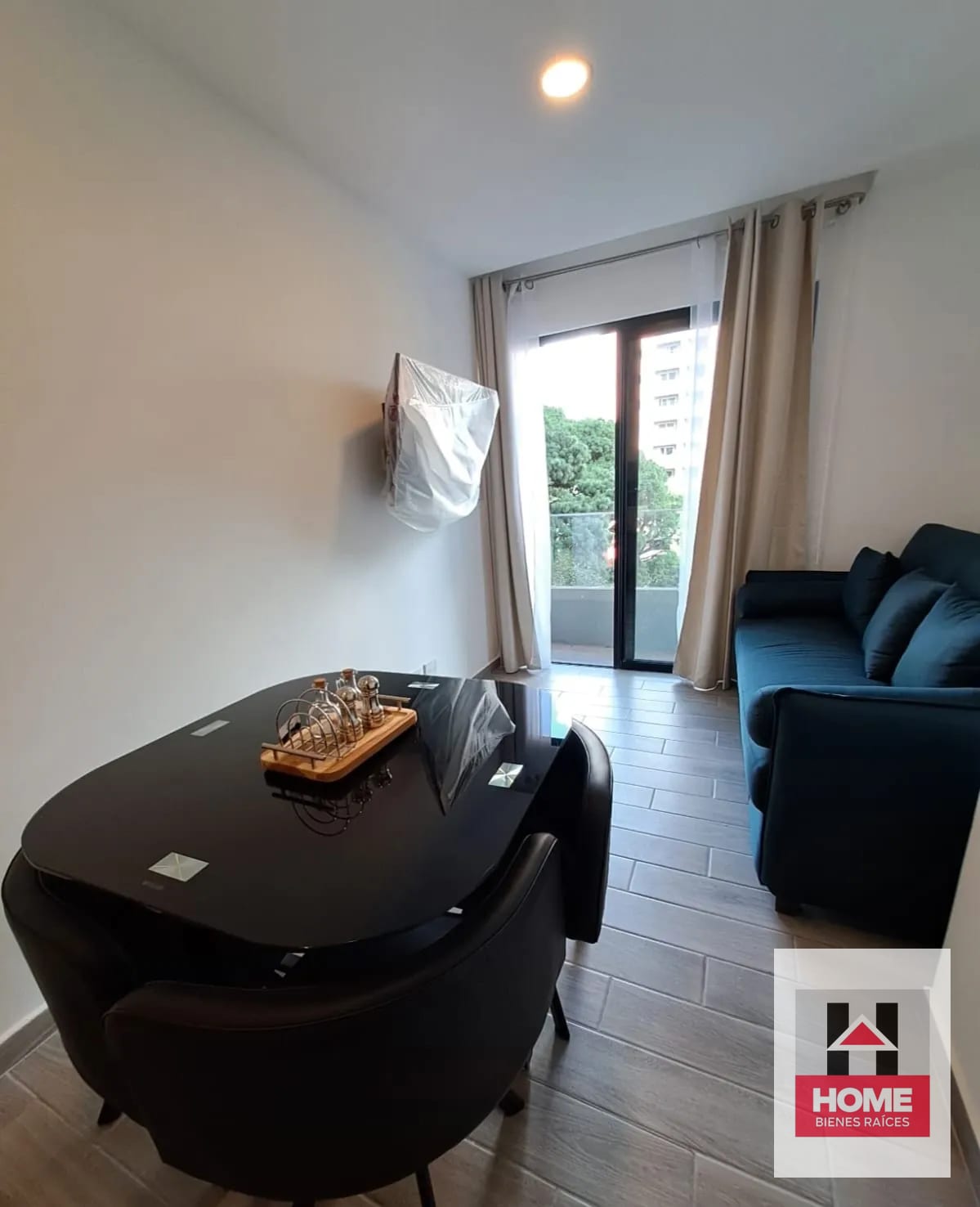 Apartamento de 1 Hab Todos los Servicios ZONA10 — Apartamento en Alquiler en Parque 10, Zona 10, Guatemala, Ciudad — foto 1 de 10