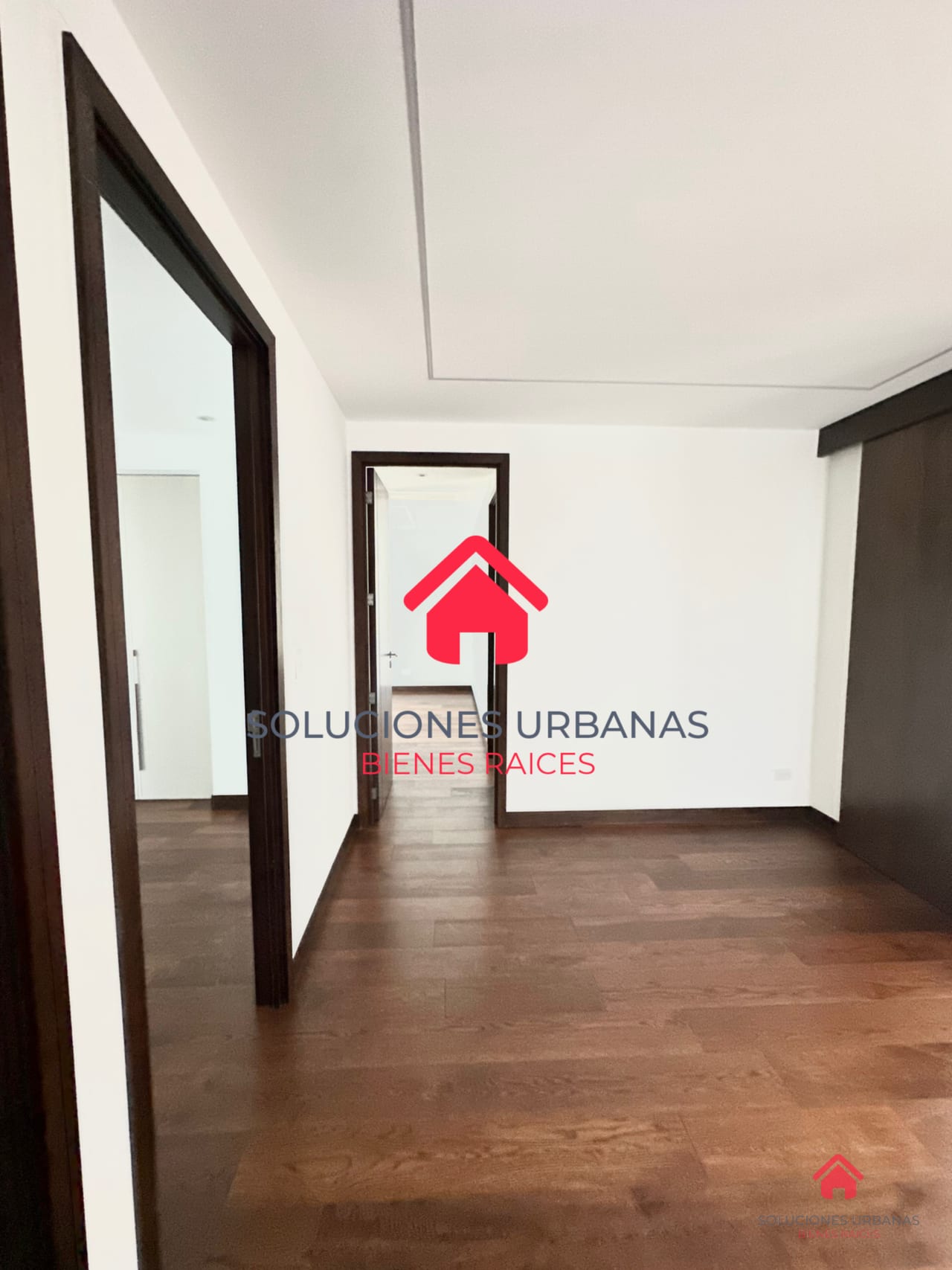 LINDO APARTAMENTO CON SALA FAMILIAR — Apartamento en Alquiler en Vasanta, Zona 10, Guatemala, Ciudad — foto 5 de 8
