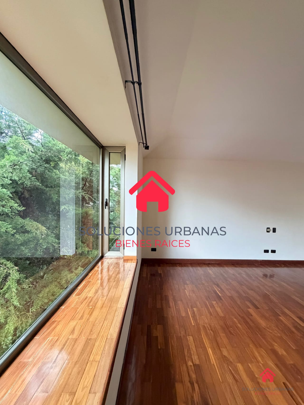 Lindisima Casa las Lomas km 16.5 CARRETERA A EL SALVADOR — Casa en Venta en Carretera a El Salvador, Guatemala, Ciudad — foto 1 de 10