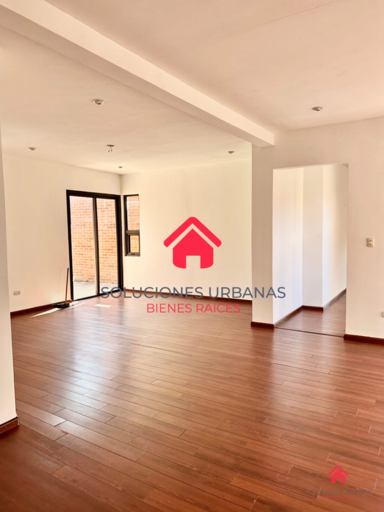 Linda Casa de 1 Nivel — Casa en Venta en Buena Fuente, Carretera a El Salvador, Guatemala, Ciudad — foto 2 de 7
